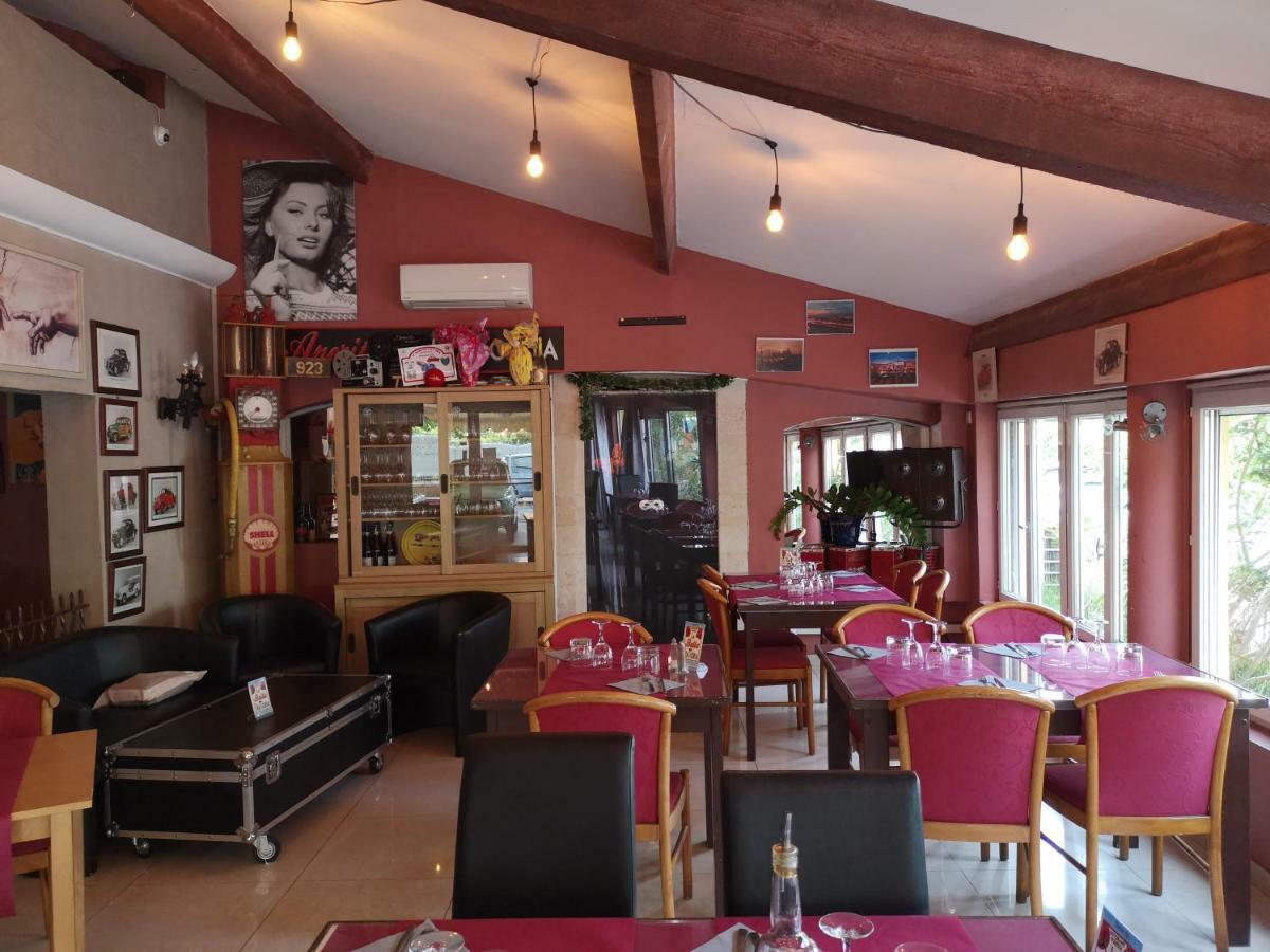 Atoll Hotel Restaurant Fréjus Buitenkant foto